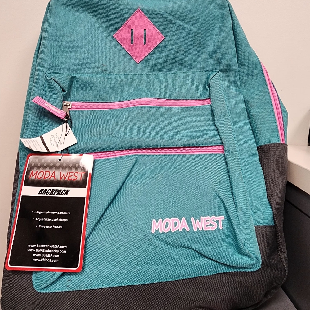 Backpack - Picture 6 of 8